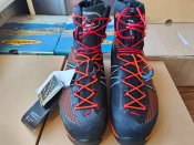 Нові черевики Garmont G-Radikal GTX®