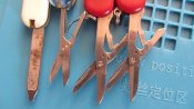 Одним лотом Mikov, Wenger, Victorinox з дефектами.