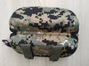 Футляр, чохол для окулярів в пікселі