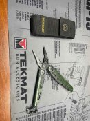 Мультитул Leatherman® (США) Signal Ranger Green на 19 інструментів з нержавіючої сталі, нейлоновий чохол.