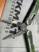 Мультитул Leatherman® (США) Signal Ranger Green на 19 інструментів з нержавіючої сталі, нейлоновий чохол.