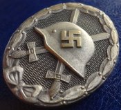 Знак "За ранение 1939" в серебре. Клеймо "11".