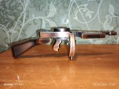 Сувенирная Подставка для зажигалки