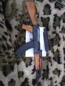 АК 47 .