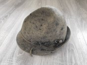 Тірольський / мисливський капелюх.