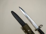 Штык швейцарский образца 1957 к винтовке Sig Stgw. 57. Подвес. Склад.