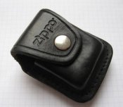 Чехол бензиновой зажигалки Zippo кожа черный с клипсой