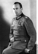 424px-Bundesarchiv_Bild_146-1985-054-07%2C_Kurt_Daluege.jpg