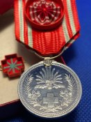 Медалі почесного члена товариства Червоного хреста Японії