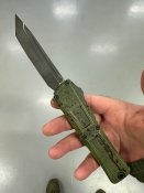 Microtech Combat Troodon T/E Outbreak...