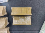 Верхні наружні частини триплексів бронетехніки