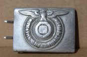 Пряжка Waffen-SS (RZM 36/40 ᛋᛋ)