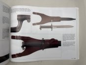 Bayonets: An Illustrated History. Штыки Мира. 250 ст.