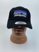Кепка Patagonia P-6 Logo Trucker Hat, чорний, арт: 42364