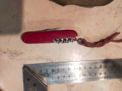 Ніж кишеньковий Victorinox Huntsman - red,  чохлом шкіряним