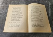 Пісенник NS Frauenschaft. Alle singen mit.  Всі підспівують.