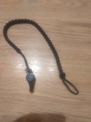 Свисток французького поліцейського "Elless" з страхуючим, плетеним шнурком.