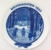 28421116v.jpg