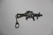 Брелок UMP9 – Сталевий Сувенір для Поціновувачів Зброї