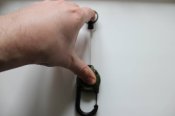 Тактичний висувний брелок-ретрактор з карабіном | 60 см сталевий трос олива