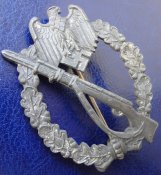 Штурмовой знак в серебре Paul Meybauer, Berlin.