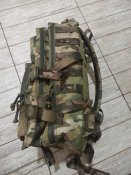 Трофейный рюкзак хорошего русского "Camofans" с тактическими очками, чётками и окопными свечами
