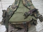 Трофейный рюкзак хорошего русского "Camofans" с тактическими очками, чётками и окопными свечами