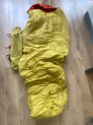 Пуховий спальник Deuter Astro Pro 1000...