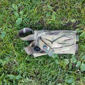Пістолетна кобура з інтегрованим підсумком для обойми