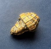 Намистина (бусина) "Gorilla Golden Head" для плетіння темляків з паракорду