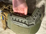 Балістичний шолом FAST |||А, розмір L, та в подарунок дві батареї від Motorola та турнікетом, одним лотом