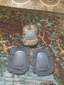 Пара наколенников и один подлокотник