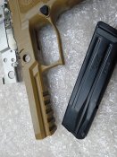 Рамка в зборі з FCU на Sig Sauer P-320 full size
