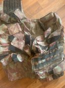 Разгрузочний жилет орка з підсумками