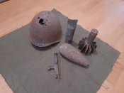 Копанина радянська. Ммг мін, затвор ВМ і каск...