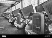 production-of-the-3-ton-opel-truck-blitz-in-brandenburg-1936-CPJ28Y.jpg