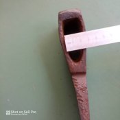 Hiмецька сокира.