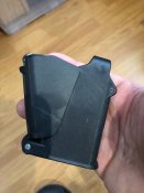 Пристрій для заряджання пістолетних магазинів QBloader з 1 гривні