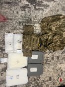 Бронежилет , з балістичним захистом ( перед,зад, боки) ,комплект  плит керамічних , розмір S, в подарунок турнікет SOFT USA , та оклюзійки Hy FinVent
