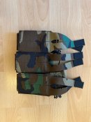 Підсумки під магазин АК/AR в камуфляжі Woodland від malva_ammunition