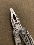Мультитул Leatherman Skeletool / Лезерман Скелетул
