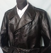 Плащ кожаный Swiss Army р. 48. Швейцария.