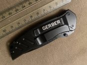Складаний, кишеньковий ніж Gerber.