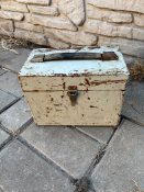 Ящичек металлический