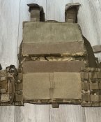 Плитоноска зі швидкоскидом жосткими підсумками