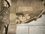 Плитоноска зі швидкоскидом жосткими підсумками