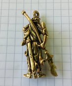 Воїн на тарілці (бронза)
