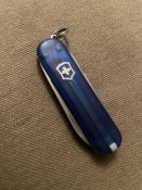 Ніж Victorinox Classic, б/в (лазурний)