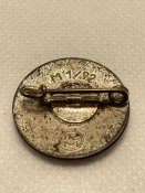 Третій Рейх. Членський знак NSDAP мануфактури M 1/92 RZM-Carl Wild