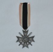 Крест "За военные заслуги",КВК с мечами